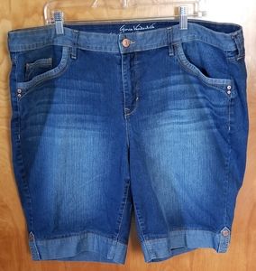 Woman's Barmuda Denim shorts